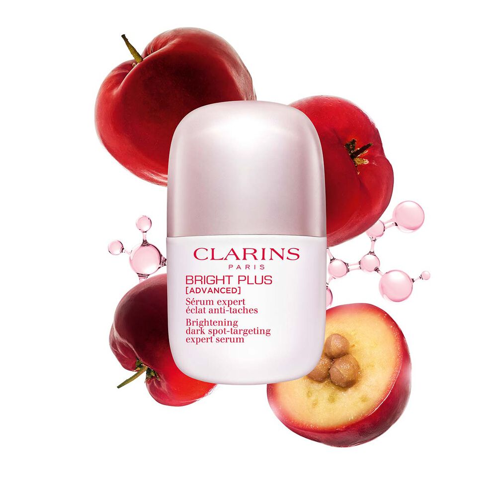 Clarins抗瑕疵菸鹼醯胺精華宣傳照，旁邊是西印度櫻桃果和菸鹼醯胺分子 