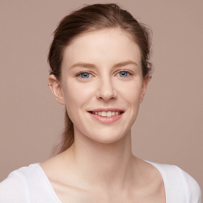 絲滑透薄精華粉底液