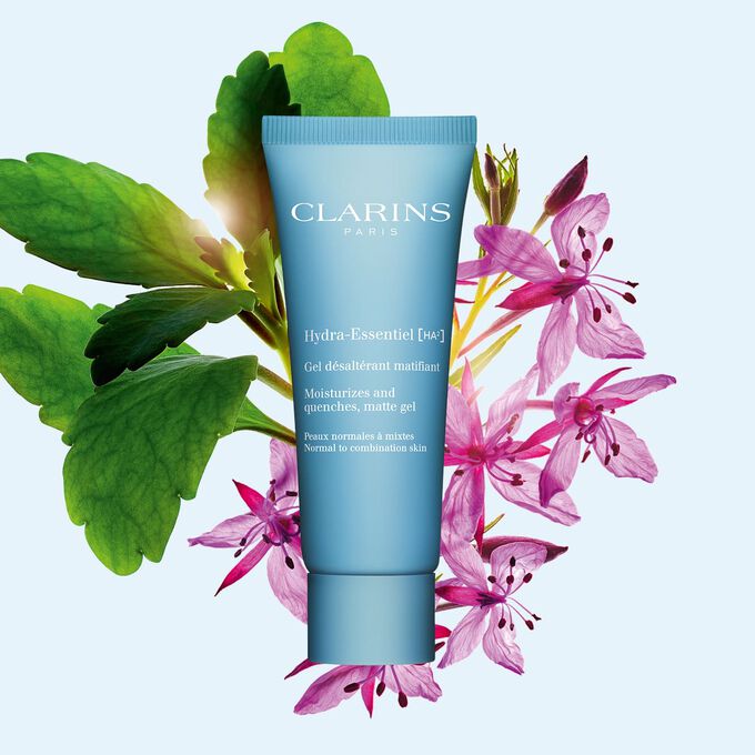 Clarins水潤活肌保濕霜 - 啞緻凝露圖片，這款日間面部凝露的配方含有透明質酸，可打造水潤啞緻的肌膚。