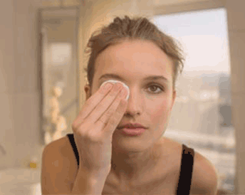 How to remove eye make-up